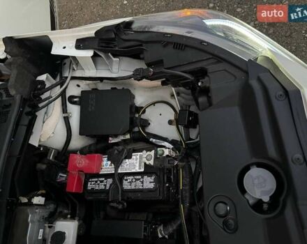 Белый Ниссан Лиф, объемом двигателя 0 л и пробегом 47 тыс. км за 19700 $, фото 53 на Automoto.ua