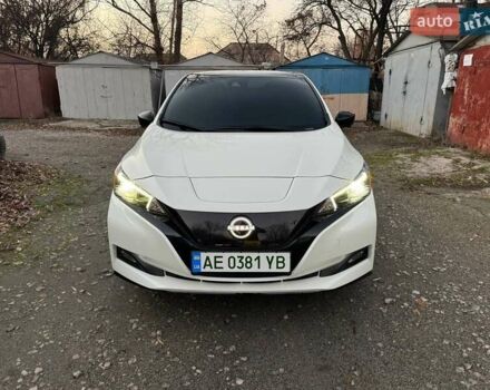 Белый Ниссан Лиф, объемом двигателя 0 л и пробегом 47 тыс. км за 19700 $, фото 2 на Automoto.ua