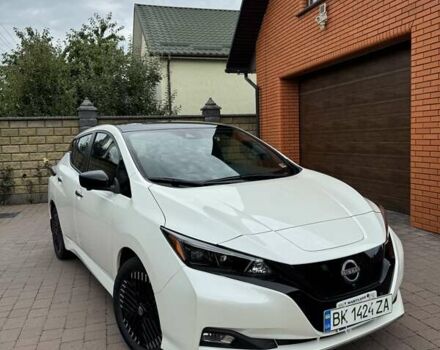 Білий Ніссан Ліф, об'ємом двигуна 0 л та пробігом 1 тис. км за 25999 $, фото 2 на Automoto.ua
