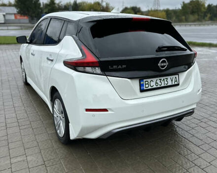 Білий Ніссан Ліф, об'ємом двигуна 0 л та пробігом 64 тис. км за 17000 $, фото 4 на Automoto.ua