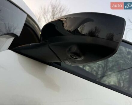 Белый Ниссан Лиф, объемом двигателя 0 л и пробегом 47 тыс. км за 19700 $, фото 19 на Automoto.ua