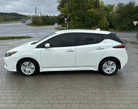 Білий Ніссан Ліф, об'ємом двигуна 0 л та пробігом 64 тис. км за 17000 $, фото 5 на Automoto.ua