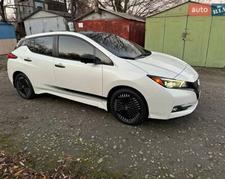 Белый Ниссан Лиф, объемом двигателя 0 л и пробегом 47 тыс. км за 19700 $, фото 6 на Automoto.ua