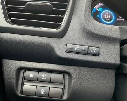 Белый Ниссан Лиф, объемом двигателя 0 л и пробегом 10 тыс. км за 16500 $, фото 4 на Automoto.ua