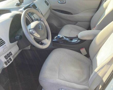 Білий Ніссан Ліф, об'ємом двигуна 0 л та пробігом 116 тис. км за 5200 $, фото 19 на Automoto.ua