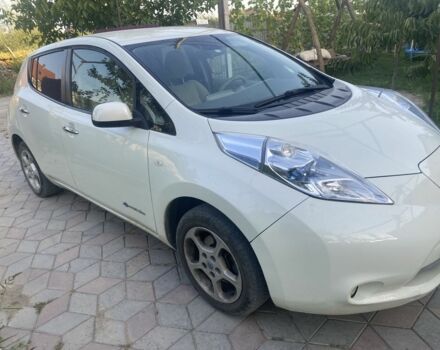 Білий Ніссан Ліф, об'ємом двигуна 0 л та пробігом 115 тис. км за 6100 $, фото 1 на Automoto.ua
