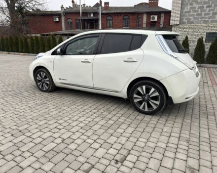 Белый Ниссан Лиф, объемом двигателя 0 л и пробегом 100 тыс. км за 3500 $, фото 4 на Automoto.ua