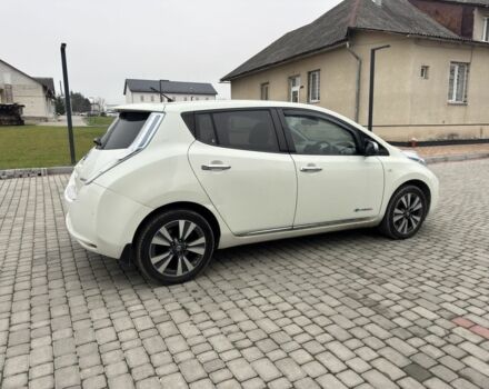 Белый Ниссан Лиф, объемом двигателя 0 л и пробегом 100 тыс. км за 3500 $, фото 6 на Automoto.ua