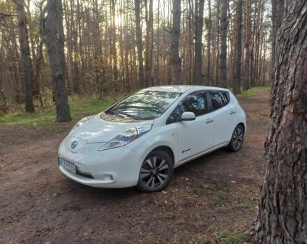 Білий Ніссан Ліф, об'ємом двигуна 0 л та пробігом 199 тис. км за 6200 $, фото 6 на Automoto.ua