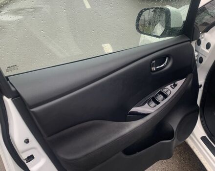 Белый Ниссан Лиф, объемом двигателя 0 л и пробегом 3 тыс. км за 6200 $, фото 7 на Automoto.ua