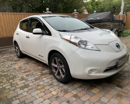 Белый Ниссан Лиф, объемом двигателя 0 л и пробегом 145 тыс. км за 7100 $, фото 13 на Automoto.ua