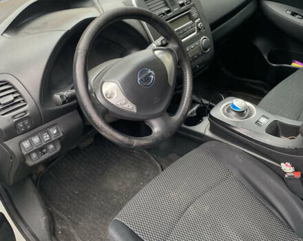 Білий Ніссан Ліф, об'ємом двигуна 0 л та пробігом 199 тис. км за 12500 $, фото 3 на Automoto.ua