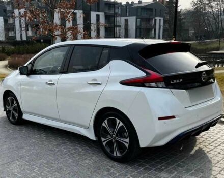 Белый Ниссан Лиф, объемом двигателя 0 л и пробегом 35 тыс. км за 12300 $, фото 4 на Automoto.ua