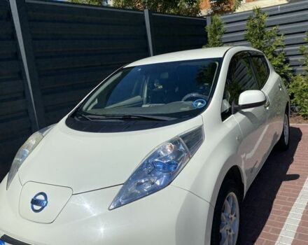 Білий Ніссан Ліф, об'ємом двигуна 0 л та пробігом 159 тис. км за 5500 $, фото 1 на Automoto.ua