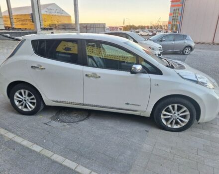 Белый Ниссан Лиф, объемом двигателя 0 л и пробегом 102 тыс. км за 7200 $, фото 12 на Automoto.ua