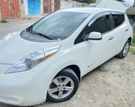 Белый Ниссан Лиф, объемом двигателя 0 л и пробегом 101 тыс. км за 7300 $, фото 11 на Automoto.ua