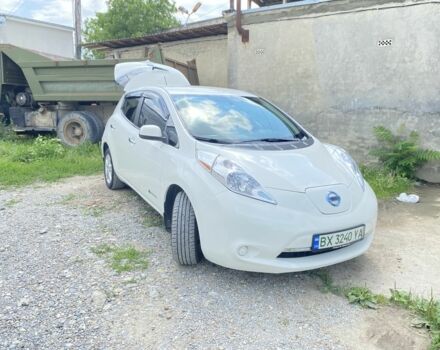 Белый Ниссан Лиф, объемом двигателя 0 л и пробегом 101 тыс. км за 7300 $, фото 10 на Automoto.ua