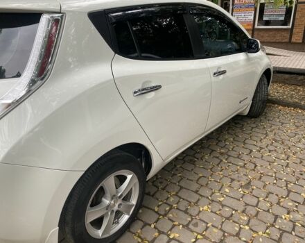 Белый Ниссан Лиф, объемом двигателя 0 л и пробегом 101 тыс. км за 7300 $, фото 3 на Automoto.ua