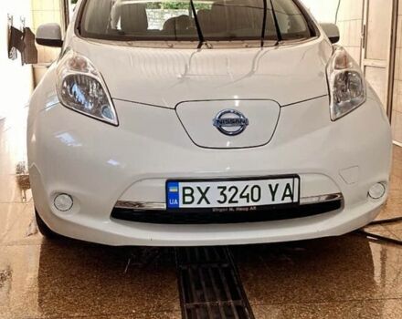 Белый Ниссан Лиф, объемом двигателя 0 л и пробегом 101 тыс. км за 7300 $, фото 6 на Automoto.ua