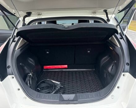 Белый Ниссан Лиф, объемом двигателя 0 л и пробегом 113 тыс. км за 12500 $, фото 5 на Automoto.ua