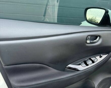 Белый Ниссан Лиф, объемом двигателя 0 л и пробегом 113 тыс. км за 12500 $, фото 12 на Automoto.ua