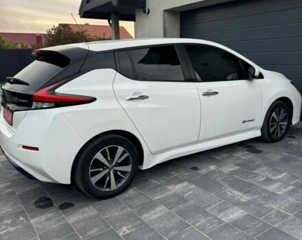 Белый Ниссан Лиф, объемом двигателя 0 л и пробегом 113 тыс. км за 12500 $, фото 2 на Automoto.ua