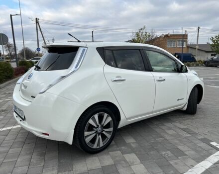 Белый Ниссан Лиф, объемом двигателя 0 л и пробегом 120 тыс. км за 4800 $, фото 2 на Automoto.ua