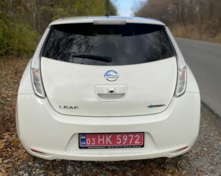 Білий Ніссан Ліф, об'ємом двигуна 0 л та пробігом 125 тис. км за 6100 $, фото 1 на Automoto.ua