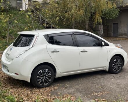 Белый Ниссан Лиф, объемом двигателя 0 л и пробегом 166 тыс. км за 6500 $, фото 3 на Automoto.ua