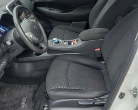 Белый Ниссан Лиф, объемом двигателя 0 л и пробегом 92 тыс. км за 7200 $, фото 17 на Automoto.ua