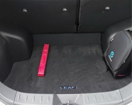 Белый Ниссан Лиф, объемом двигателя 0 л и пробегом 92 тыс. км за 7200 $, фото 11 на Automoto.ua