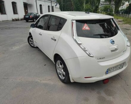 Белый Ниссан Лиф, объемом двигателя 0 л и пробегом 97 тыс. км за 6700 $, фото 5 на Automoto.ua