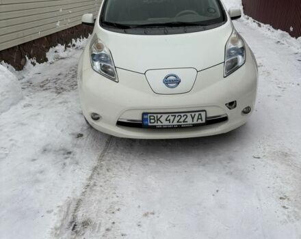 Белый Ниссан Лиф, объемом двигателя 0 л и пробегом 156 тыс. км за 2750 $, фото 1 на Automoto.ua