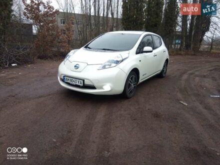 Белый Ниссан Лиф, объемом двигателя 0 л и пробегом 100 тыс. км за 4800 $, фото 1 на Automoto.ua