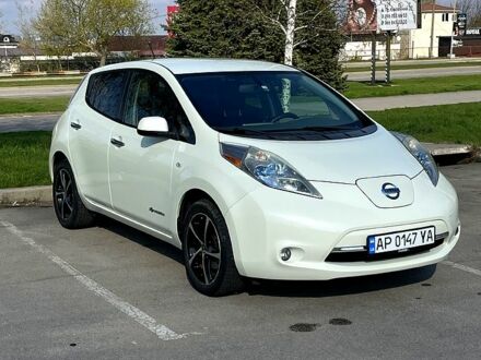 Ніссан Ліф 2011 у Запоріжжя на Automoto.ua Білий Ніссан Ліф, об'ємом двигуна 0 л та пробігом 111 тис. км за 5800 $, фото 1 на Automoto.ua
