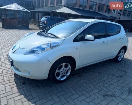Білий Ніссан Ліф, об'ємом двигуна 0 л та пробігом 112 тис. км за 3950 $, фото 1 на Automoto.ua