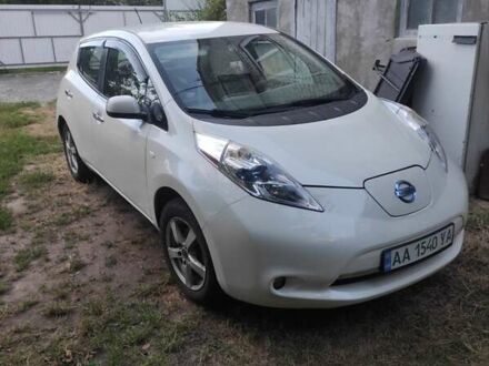 Білий Ніссан Ліф, об'ємом двигуна 0 л та пробігом 168 тис. км за 4600 $, фото 1 на Automoto.ua