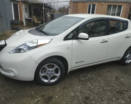 Білий Ніссан Ліф, об'ємом двигуна 0 л та пробігом 182 тис. км за 3700 $, фото 1 на Automoto.ua