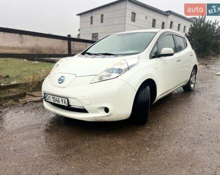 Білий Ніссан Ліф, об'ємом двигуна 0 л та пробігом 120 тис. км за 3600 $, фото 1 на Automoto.ua