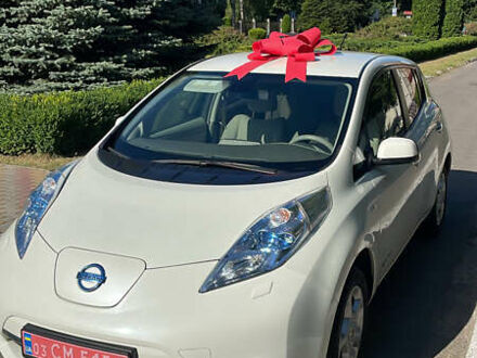 Белый Ниссан Лиф, объемом двигателя 0 л и пробегом 124 тыс. км за 5900 $, фото 1 на Automoto.ua