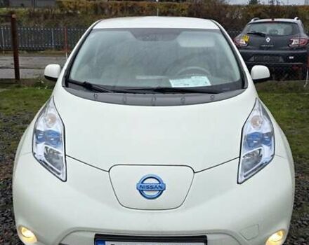 Белый Ниссан Лиф, объемом двигателя 0 л и пробегом 125 тыс. км за 5200 $, фото 1 на Automoto.ua