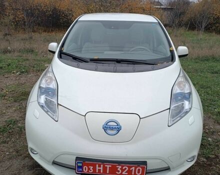 Белый Ниссан Лиф, объемом двигателя 0 л и пробегом 100 тыс. км за 6000 $, фото 1 на Automoto.ua