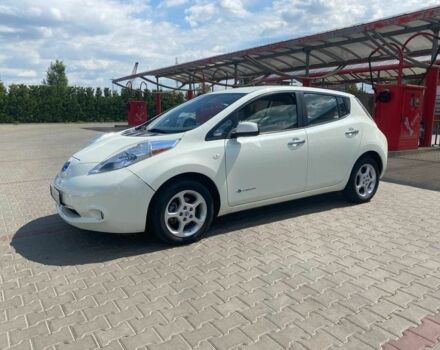 Білий Ніссан Ліф, об'ємом двигуна 0 л та пробігом 99 тис. км за 4000 $, фото 1 на Automoto.ua
