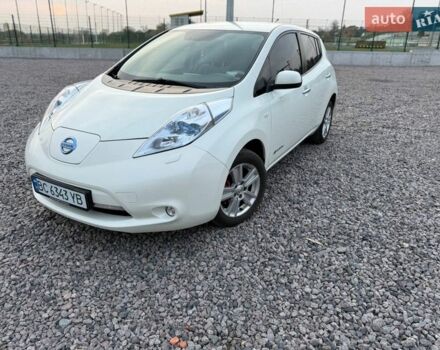 Белый Ниссан Лиф, объемом двигателя 0 л и пробегом 129 тыс. км за 6000 $, фото 1 на Automoto.ua