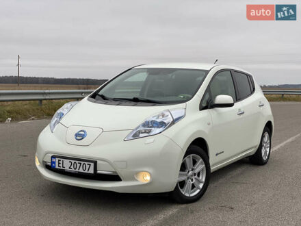 Білий Ніссан Ліф, об'ємом двигуна 0 л та пробігом 133 тис. км за 3950 $, фото 1 на Automoto.ua