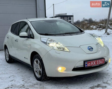 Білий Ніссан Ліф, об'ємом двигуна 0 л та пробігом 93 тис. км за 3990 $, фото 1 на Automoto.ua