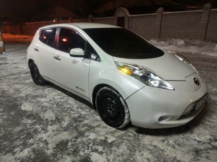 Белый Ниссан Лиф, объемом двигателя 0 л и пробегом 117 тыс. км за 4300 $, фото 1 на Automoto.ua