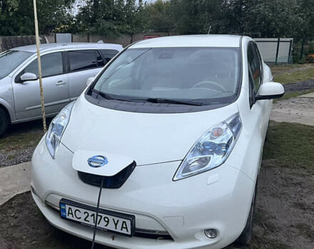 Белый Ниссан Лиф, объемом двигателя 0 л и пробегом 155 тыс. км за 4800 $, фото 1 на Automoto.ua