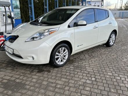 Білий Ніссан Ліф, об'ємом двигуна 0 л та пробігом 120 тис. км за 6390 $, фото 1 на Automoto.ua