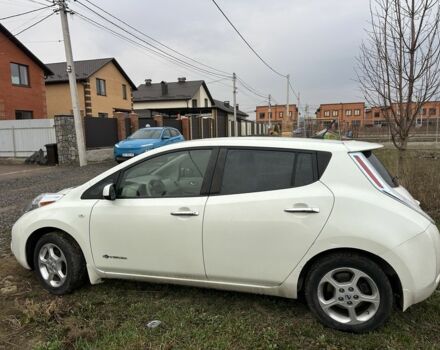 Белый Ниссан Лиф, объемом двигателя 0 л и пробегом 140 тыс. км за 4200 $, фото 1 на Automoto.ua